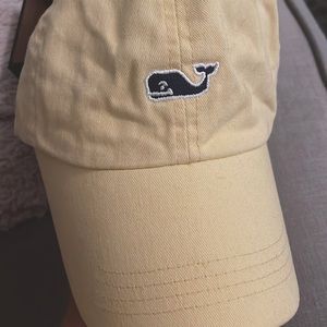 Yellow vineyard vines hat